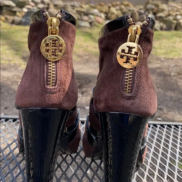 Tory Burch Suede Heel size 7.5 - Picture 2 of 4